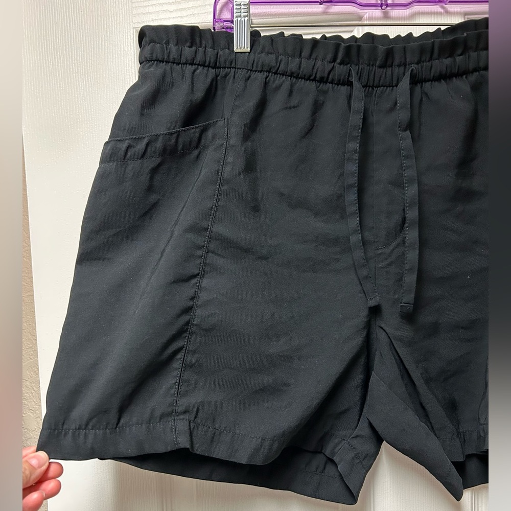 Old Navy shorts XL, black